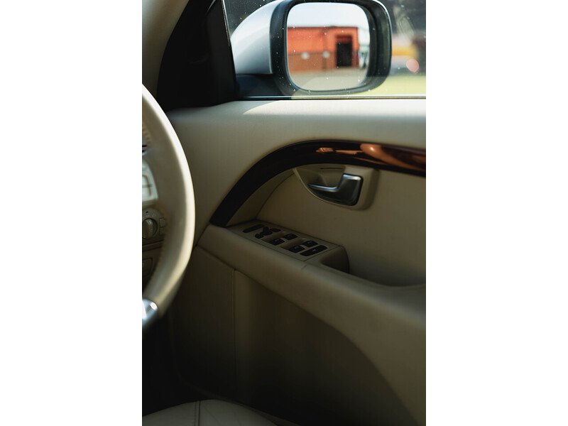 Used Volvo XC70 2011 for sale - 77974515: Photo 35