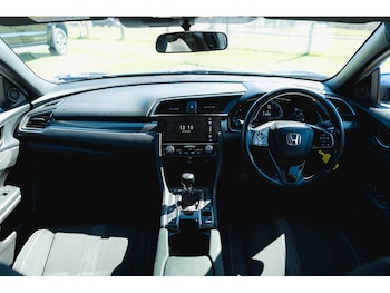 Used Honda Civic 2019 for sale - 78711992: Photo