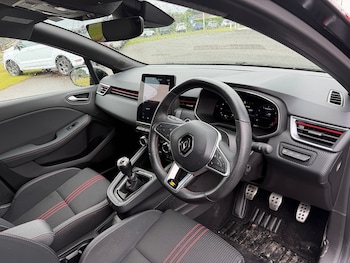 Used Renault Clio 2023 for sale - 78875816: Photo