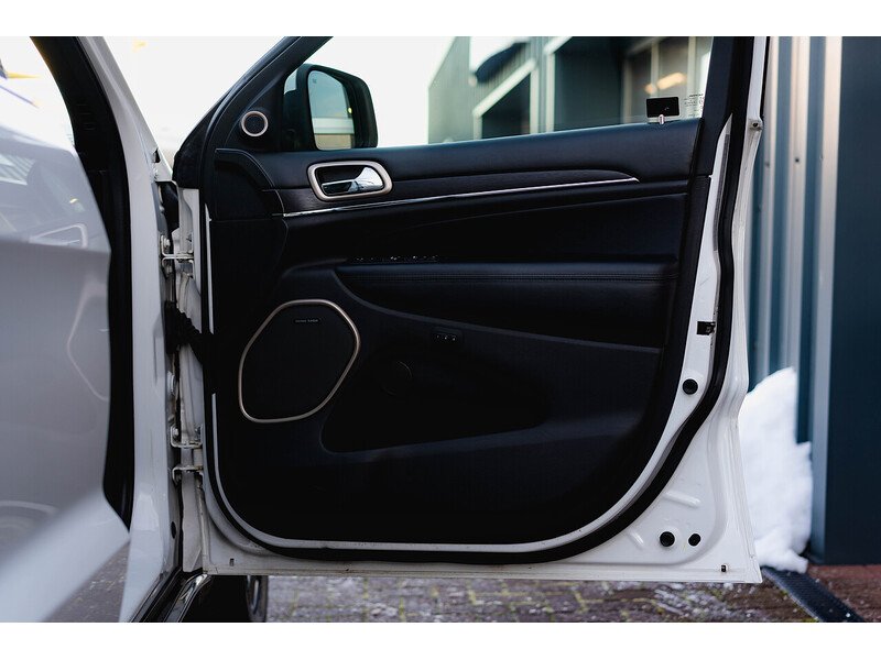 Used Jeep Grand Cherokee 2017 for sale - 77685026: Photo 23