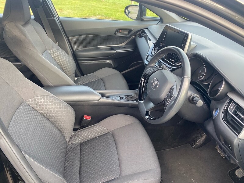 Used Toyota C-HR for sale - 78122333: Photo 2