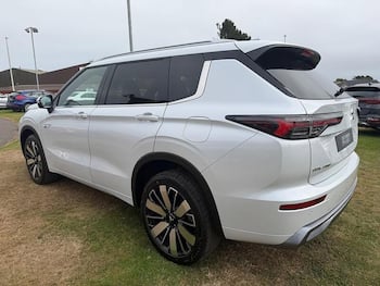 Used Mitsubishi Outlander 2026 for sale - 79760745: Photo