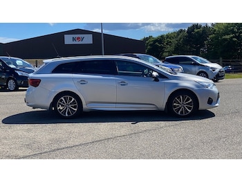 Used Toyota Avensis 2015 for sale - 78840177: Photo