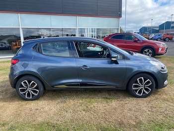 Used Renault Clio 2019 for sale - 79599414: Photo