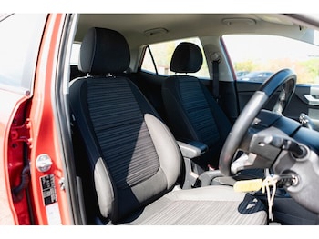 Used Kia Stonic 2021 for sale - 78711996: Photo