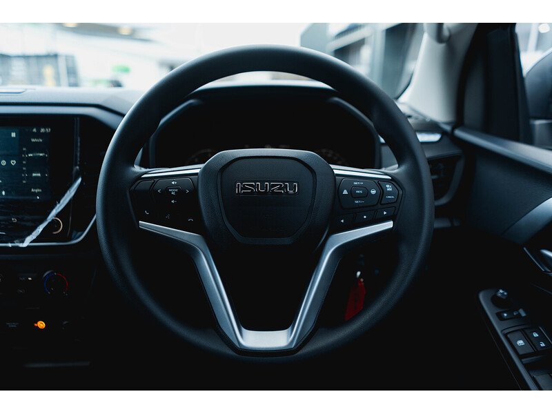 Used Isuzu D-Max 2025 for sale - 77685046: Photo 32