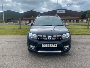 Used Dacia Sandero Stepway 2016 for sale - 79455325: Photo