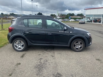 Used Dacia Sandero Stepway 2016 for sale - 79455325: Photo
