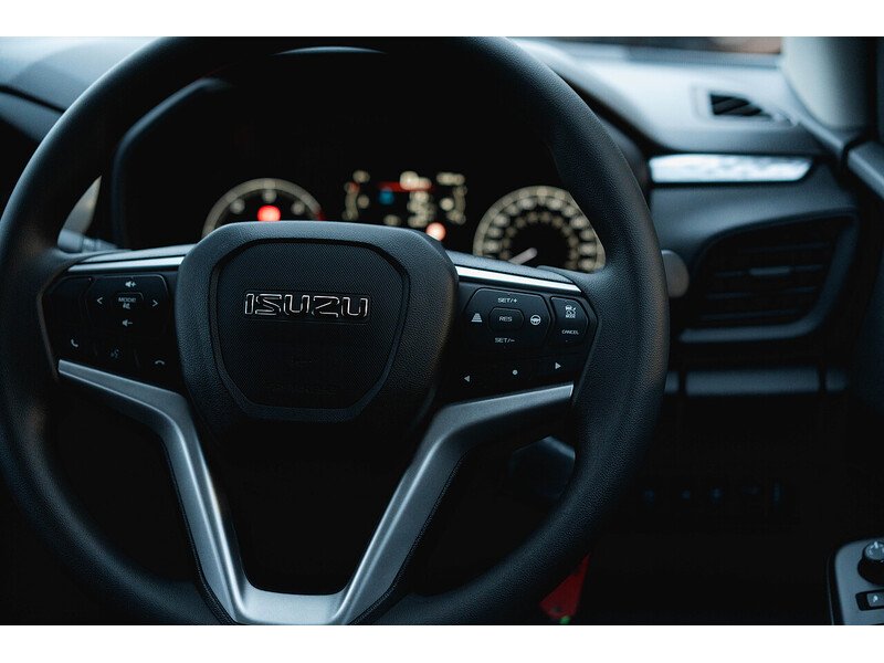 Used Isuzu D-Max 2025 for sale - 77685022: Photo 39