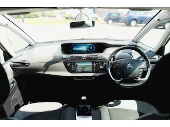 Used Citroen Grand C4 Picasso 2015 for sale - 78931704: Photo