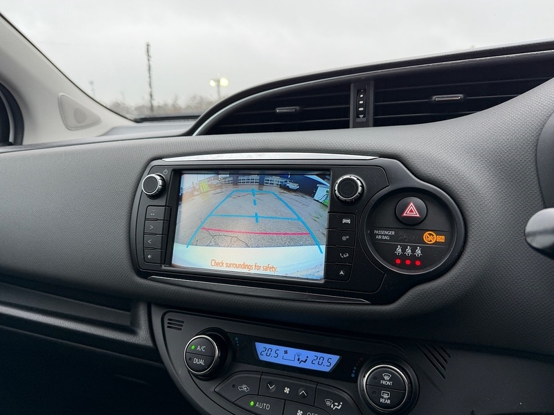 Used Toyota Yaris 2015 for sale - 77685047: Photo 15