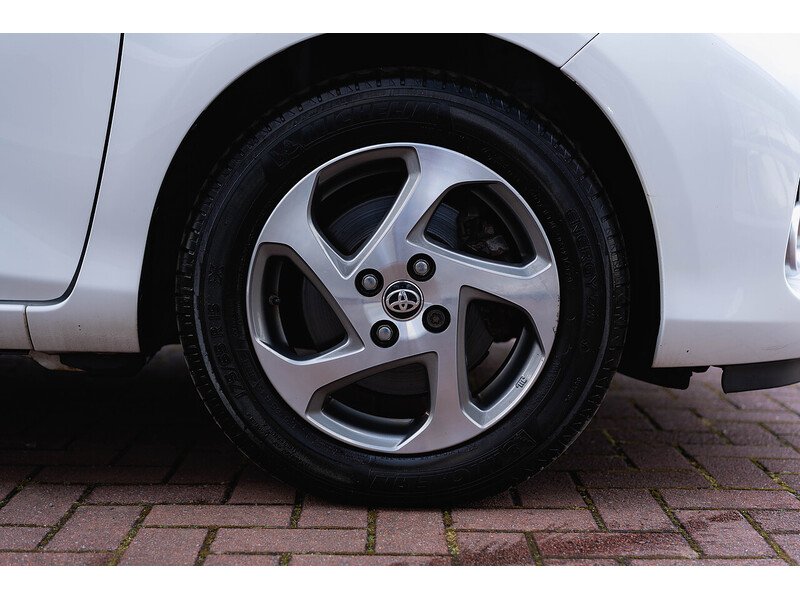 Used Toyota Yaris 2015 for sale - 77685047: Photo 17