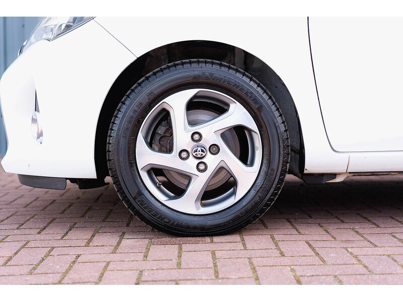 Used Toyota Yaris 2015 for sale - 77685047: Photo 20