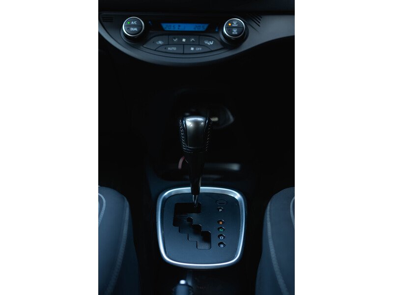 Used Toyota Yaris 2015 for sale - 77685047: Photo 32