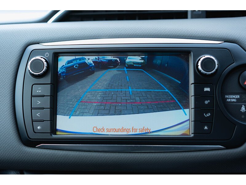 Used Toyota Yaris 2015 for sale - 77685047: Photo 39