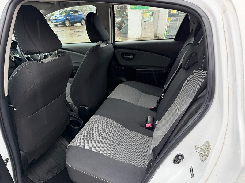 Used Toyota Yaris 2015 for sale - 77685047: Photo 9