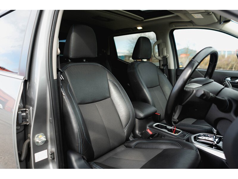 Used Nissan Navara 2021 for sale - 78154558: Photo 2