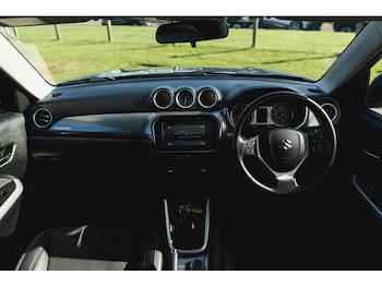 Used Suzuki Vitara 2016 for sale - 77891393: Photo