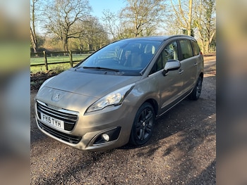 Used Peugeot 5008 2015 for sale - 79060411: Photo