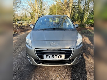 Used Peugeot 5008 2015 for sale - 79060411: Photo