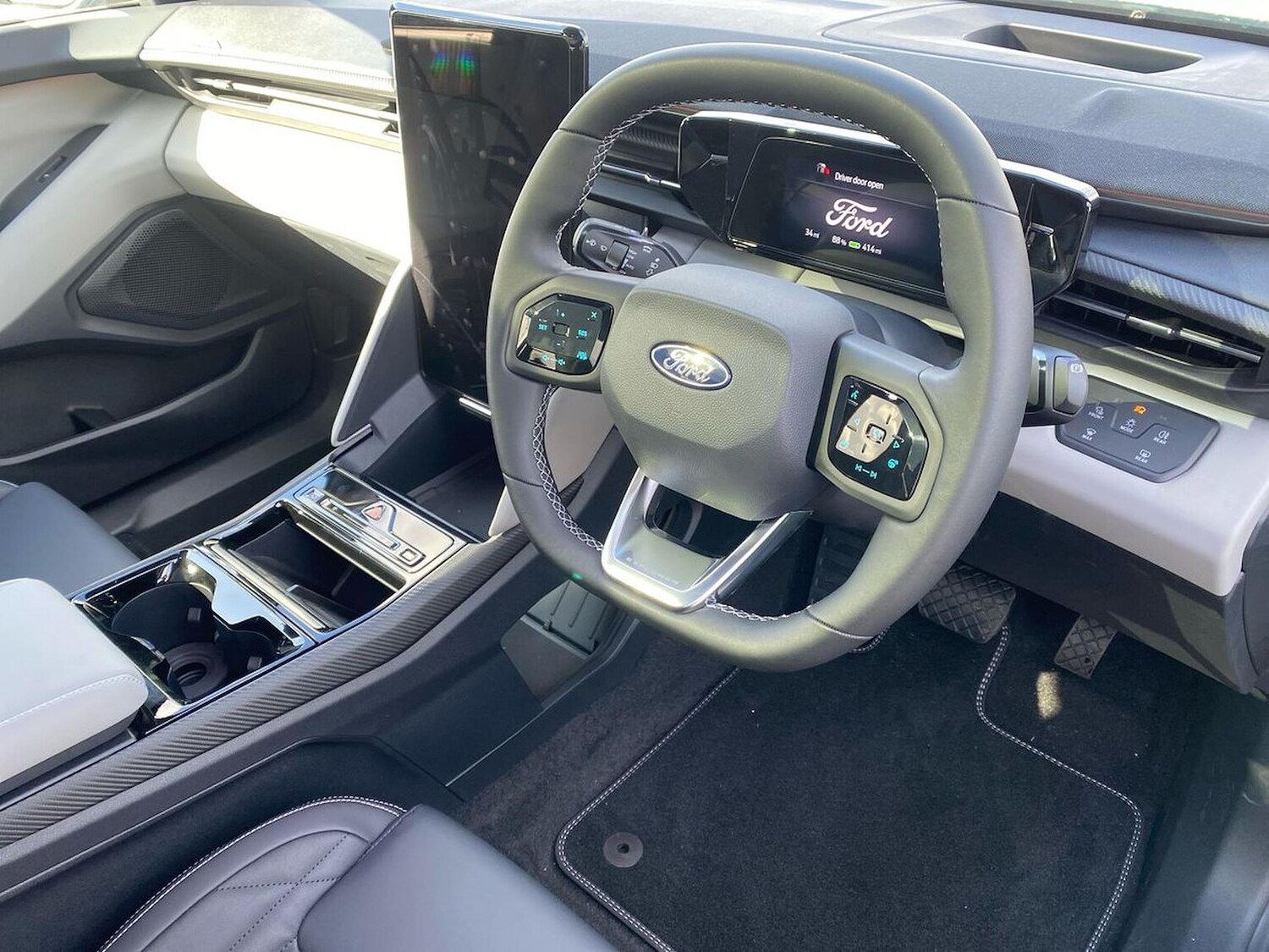 Used Ford Explorer 2024 for sale - 77489365: Photo 15