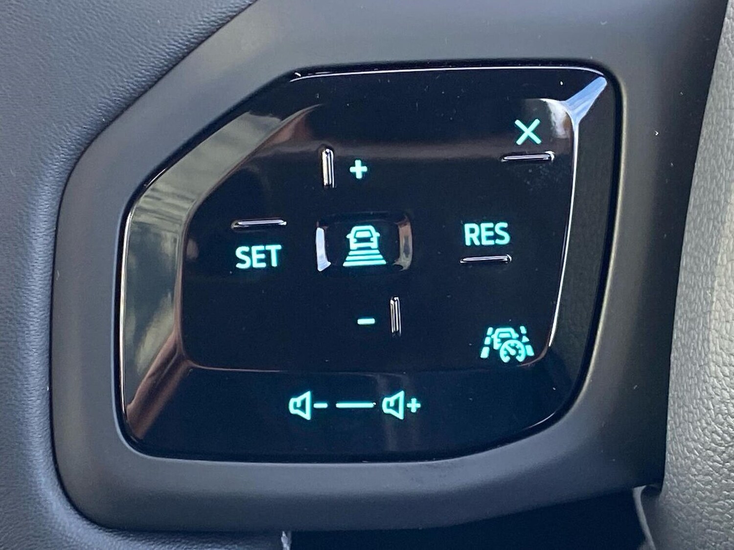 Used Ford Explorer 2024 for sale - 77489365: Photo 26