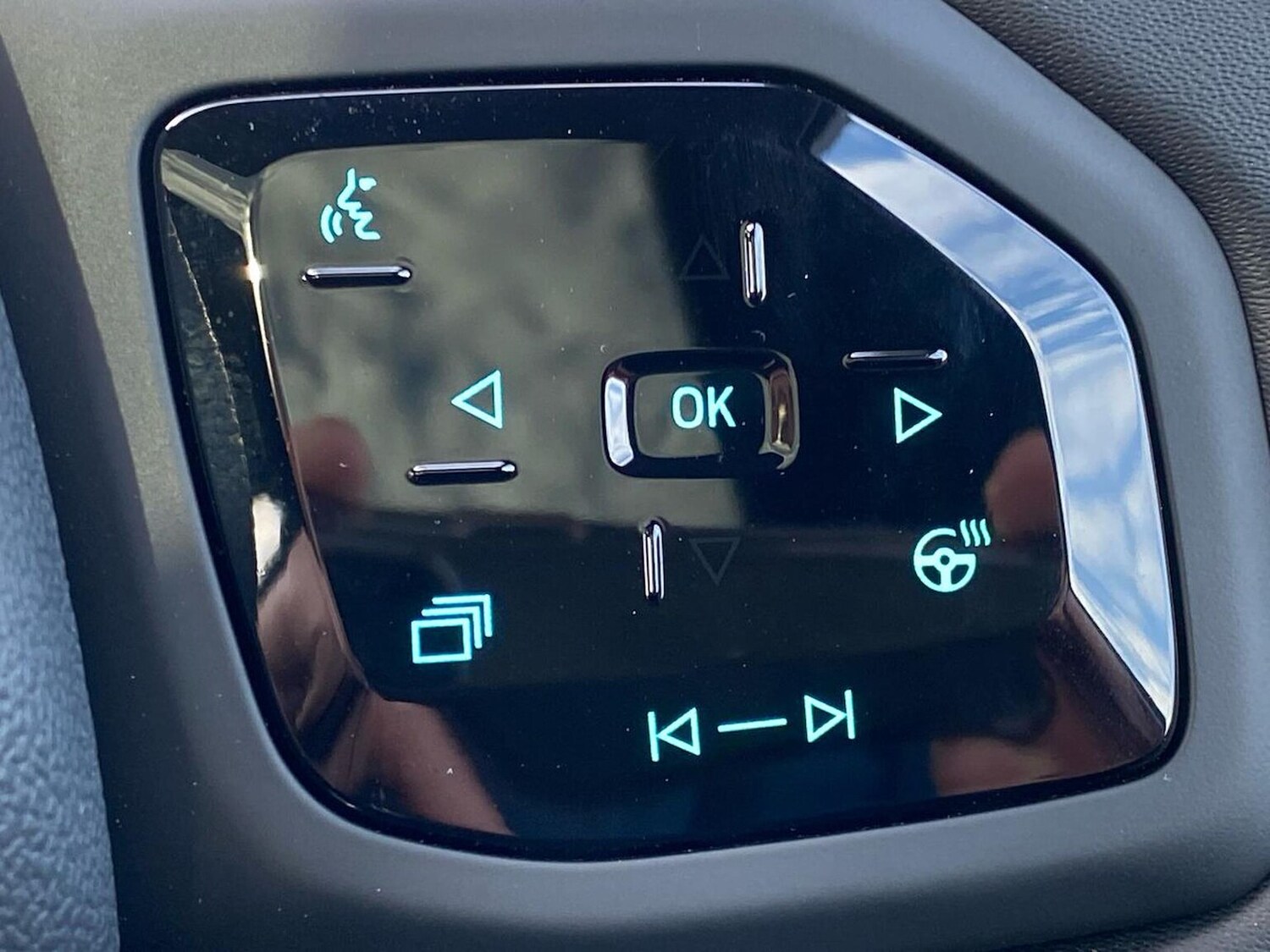 Used Ford Explorer 2024 for sale - 77489365: Photo 27