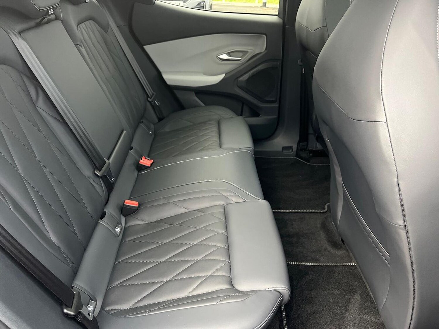 Used Ford Explorer 2024 for sale - 77489369: Photo 16