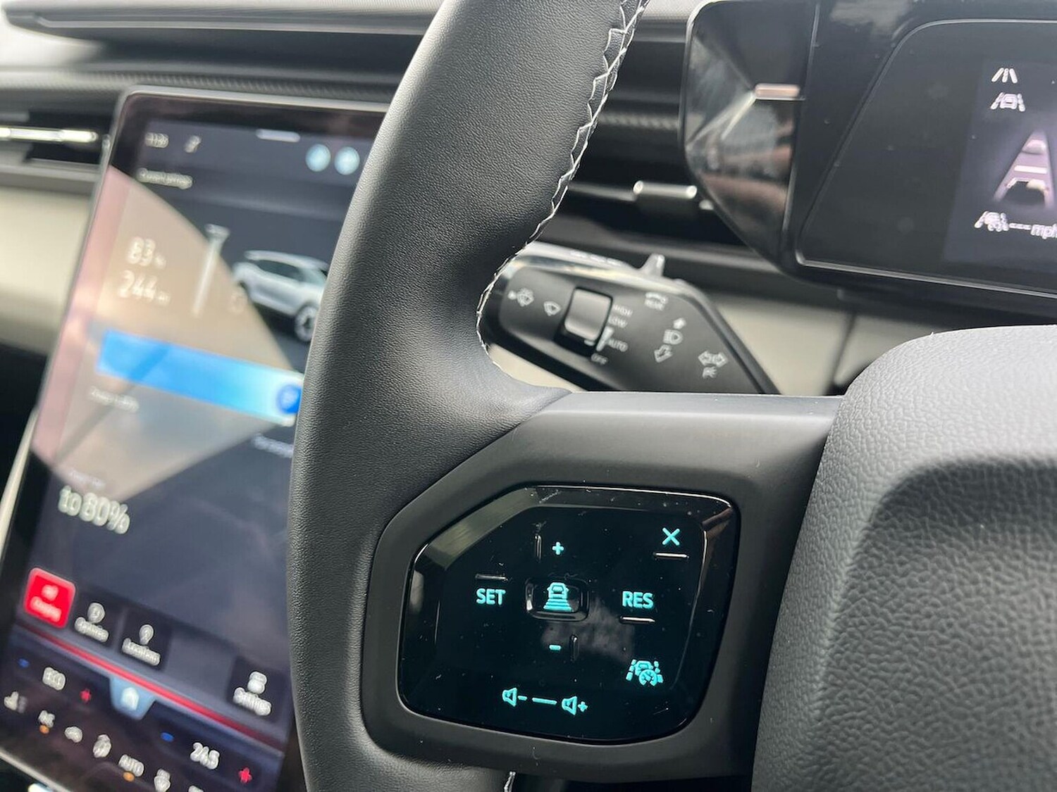 Used Ford Explorer 2024 for sale - 77489369: Photo 26