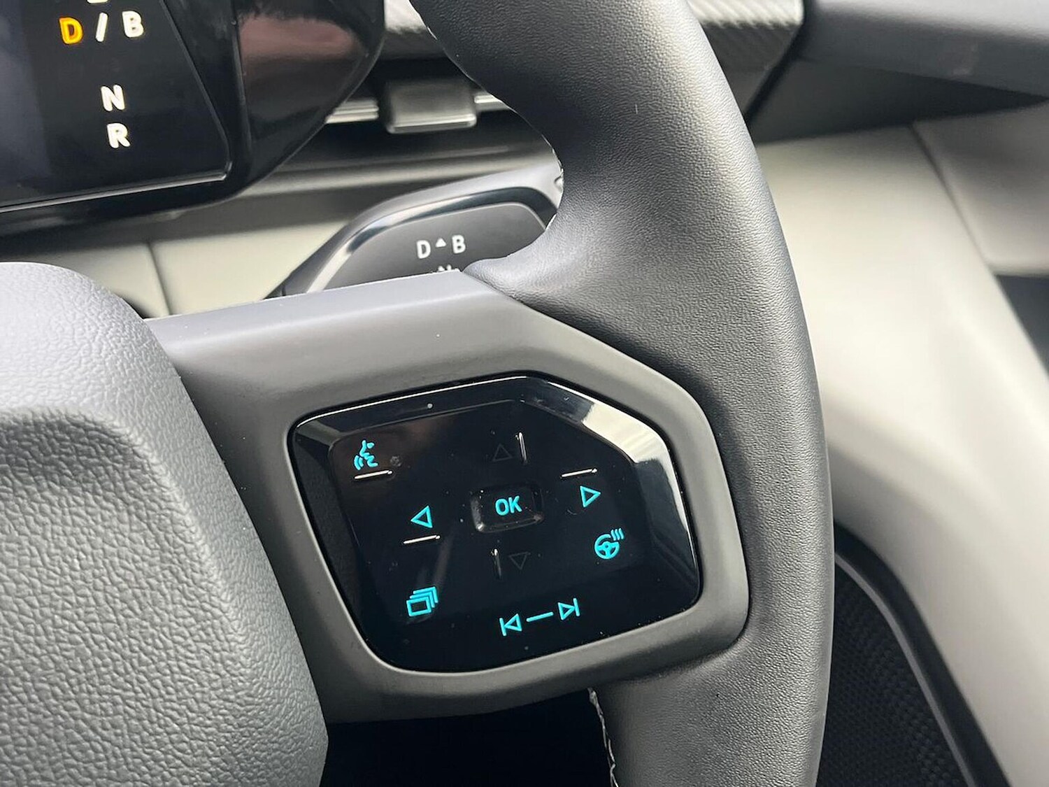 Used Ford Explorer 2024 for sale - 77489369: Photo 27