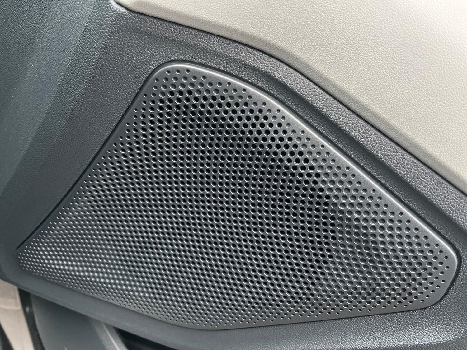 Used Ford Explorer 2024 for sale - 77489369: Photo 31