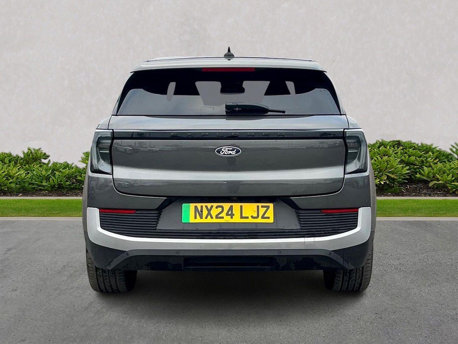 Used Ford Explorer 2024 for sale - 77489369: Photo 4