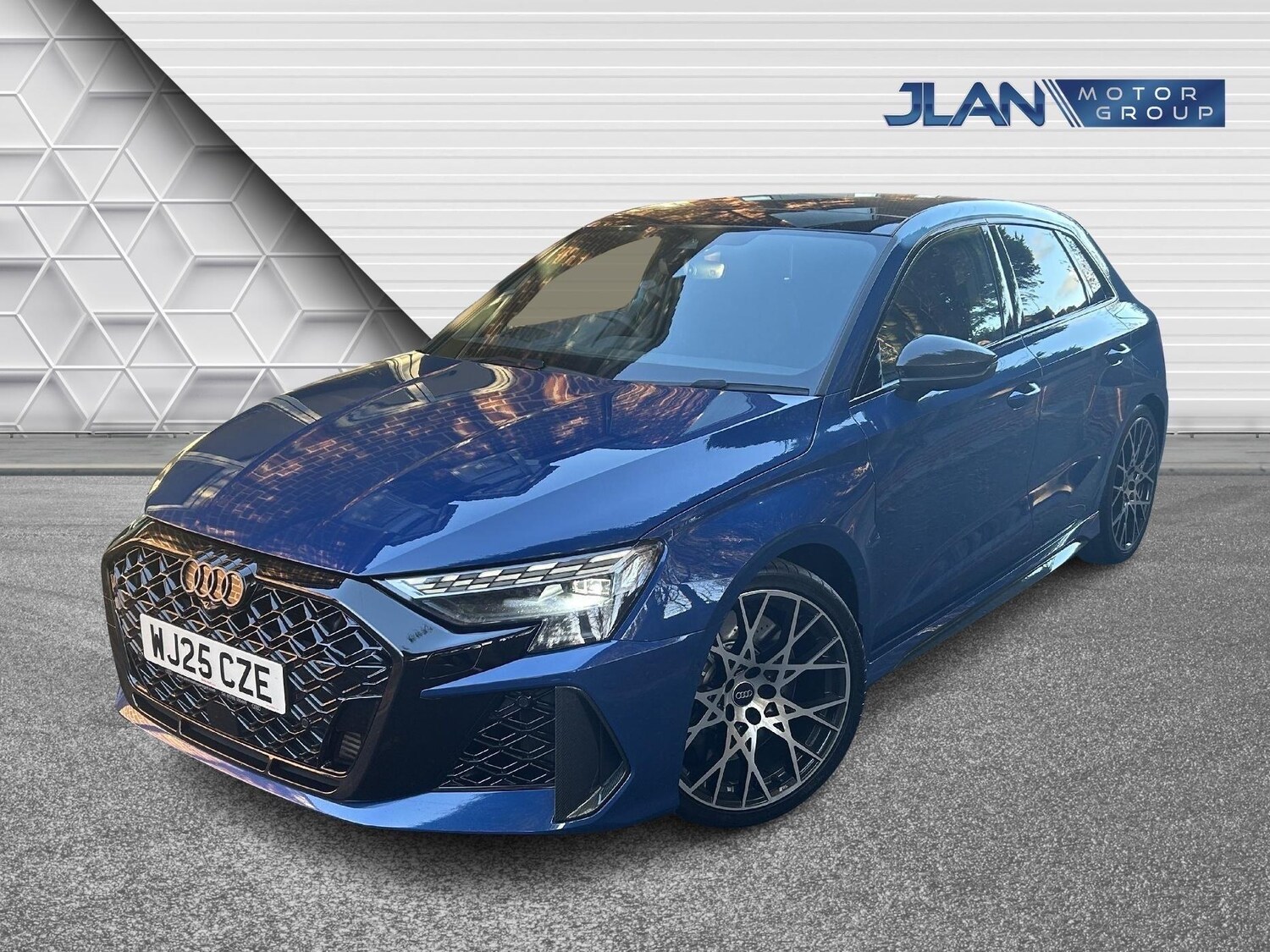 Used Audi RS3 for sale - 77001131: Photo 2