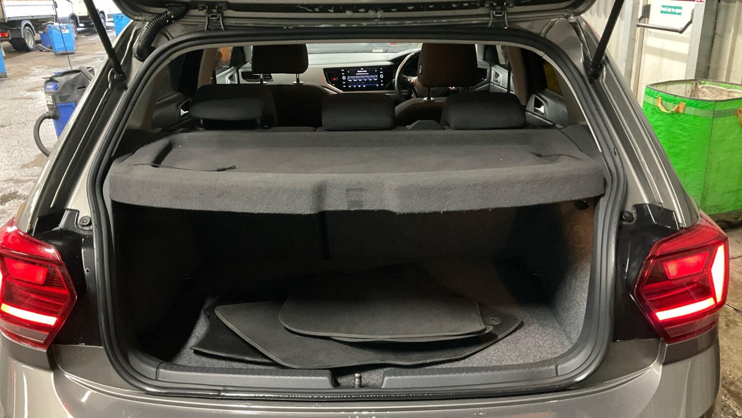 Used Volkswagen Polo for sale - 77001043: Photo 9