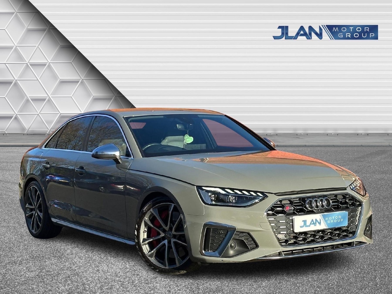 Used Audi A4 2021 for sale - 77163066: Photo 3