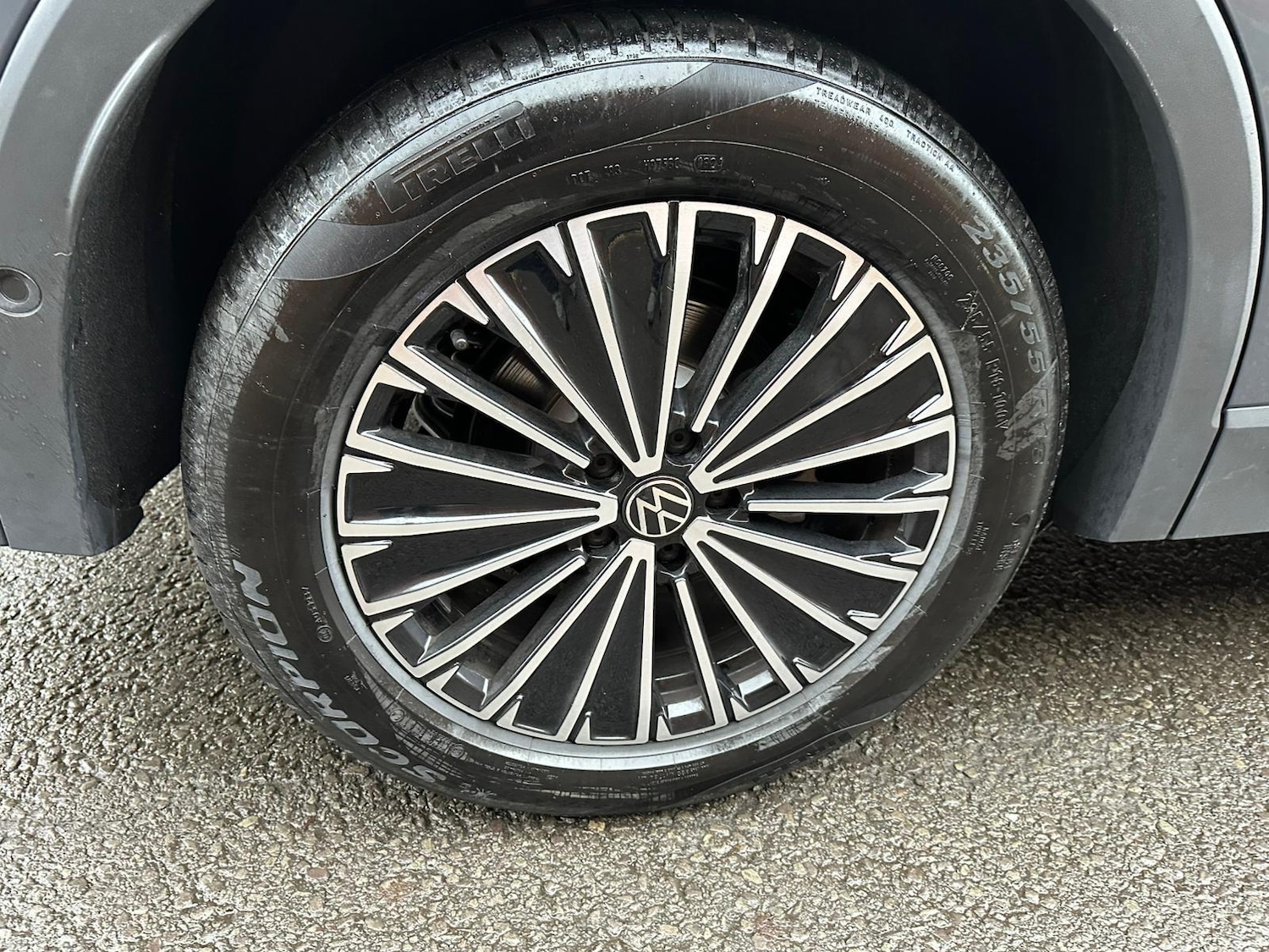 Used Volkswagen Tiguan 2024 for sale - 77028969: Photo 17