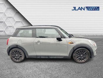 Used MINI Hatch 2017 for sale - 77344982: Photo