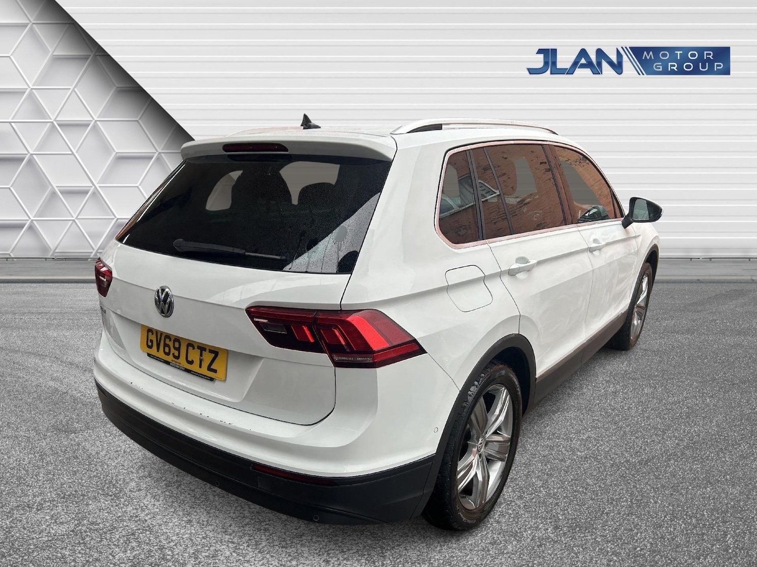 Used Volkswagen Tiguan 2019 for sale - 77696308: Photo 10