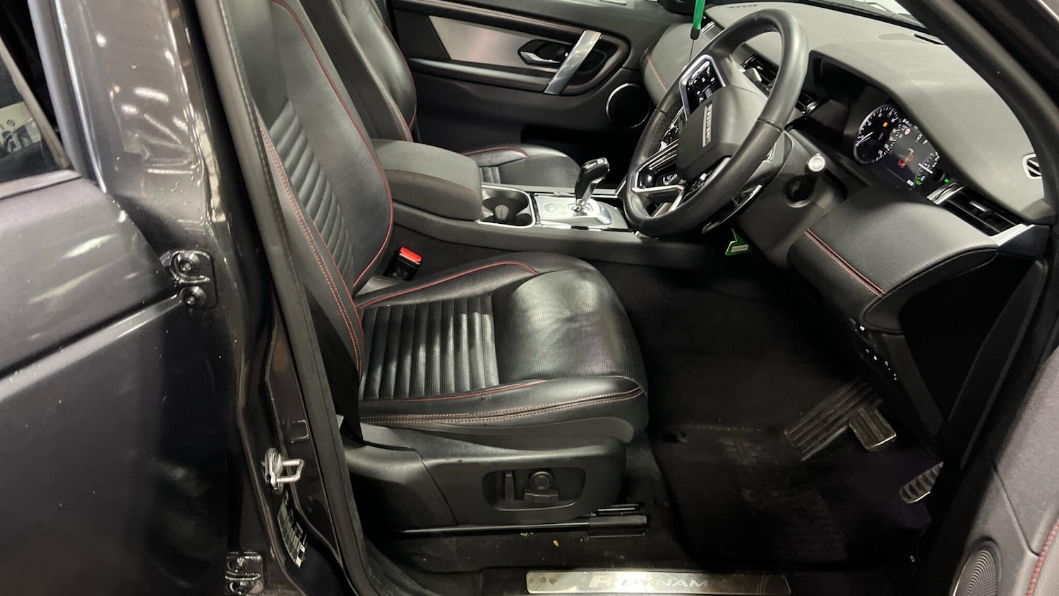 Used Land Rover Discovery Sport 2022 for sale - 77016636: Photo 7