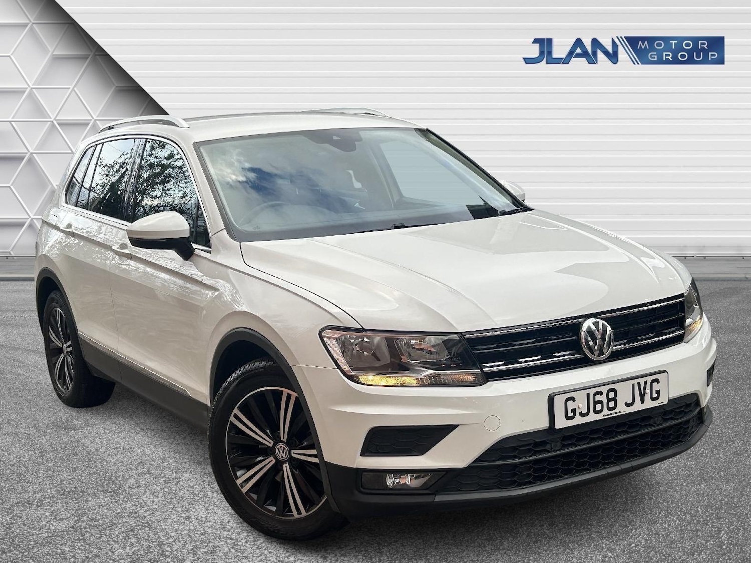 Used Volkswagen Tiguan 2018 for sale - 78184937: Photo 3