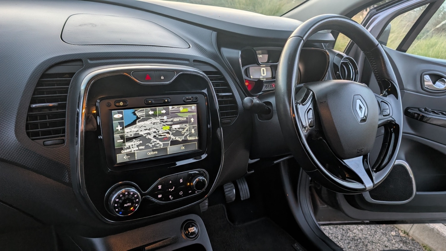 Used Renault Captur 2015 for sale - 77639048: Photo 17