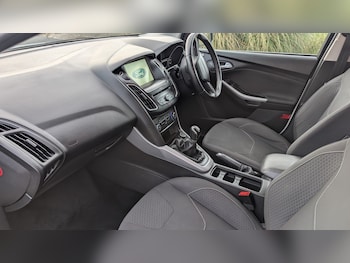 Used Ford Focus 2016 for sale - 77998485: Photo