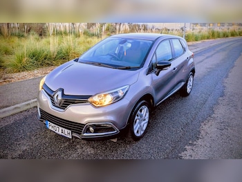 Used Renault Captur 2015 for sale - 77420484: Photo