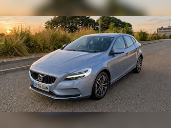 Used Volvo V40 2016 for sale - 78479249: Photo