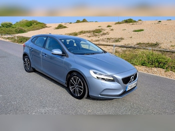 Used Volvo V40 2016 for sale - 78479249: Photo