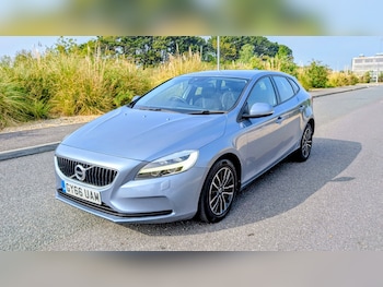 Used Volvo V40 2016 for sale - 78479249: Photo