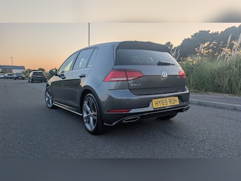 Used Volkswagen Golf 2019 for sale - 79191474: Photo