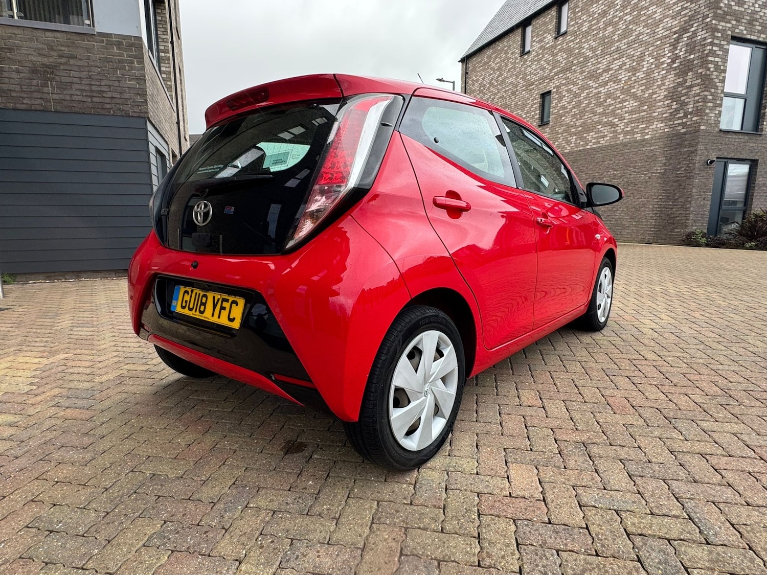 Used Toyota AYGO 2018 for sale - 77619575: Photo 2
