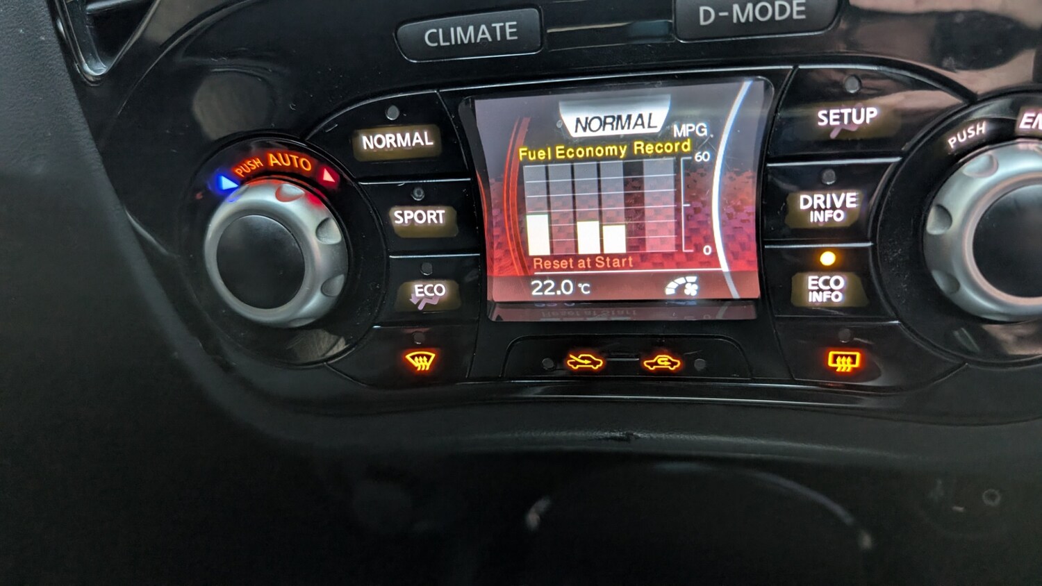 Used Nissan Juke 2016 for sale - 77420828: Photo 22