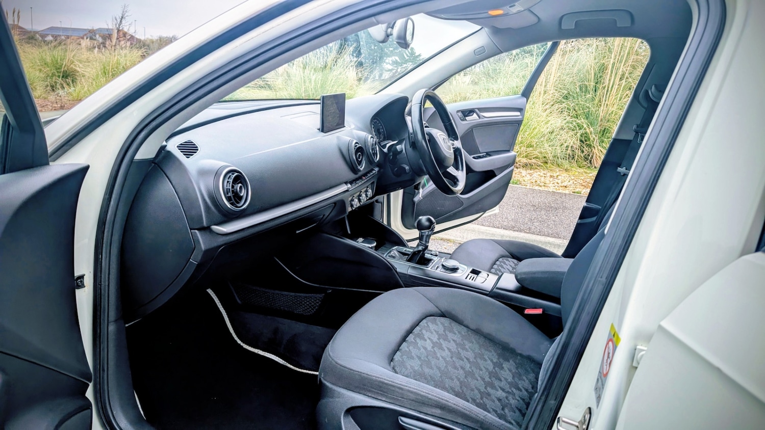 Used Audi A3 2013 for sale - 77791310: Photo 2